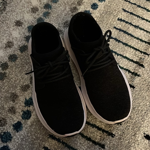 Vessi Everyday Classic Sneaker Size 8 - Picture 3 of 6